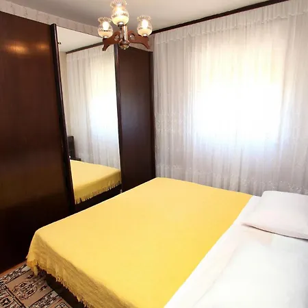 Mar Apartment