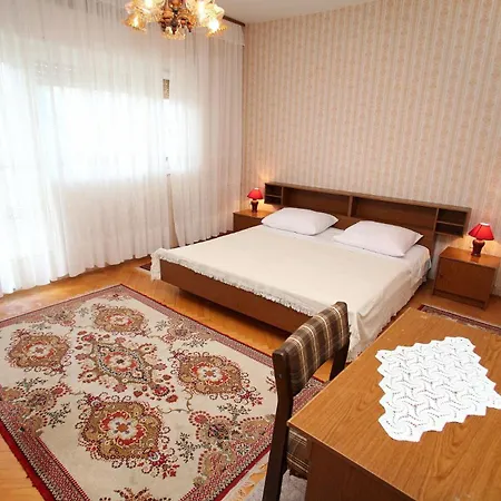 Mar Apartment *