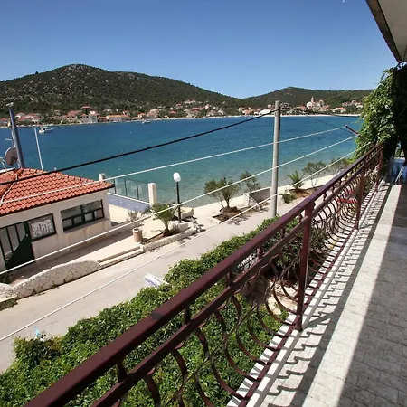 Mar Apartment